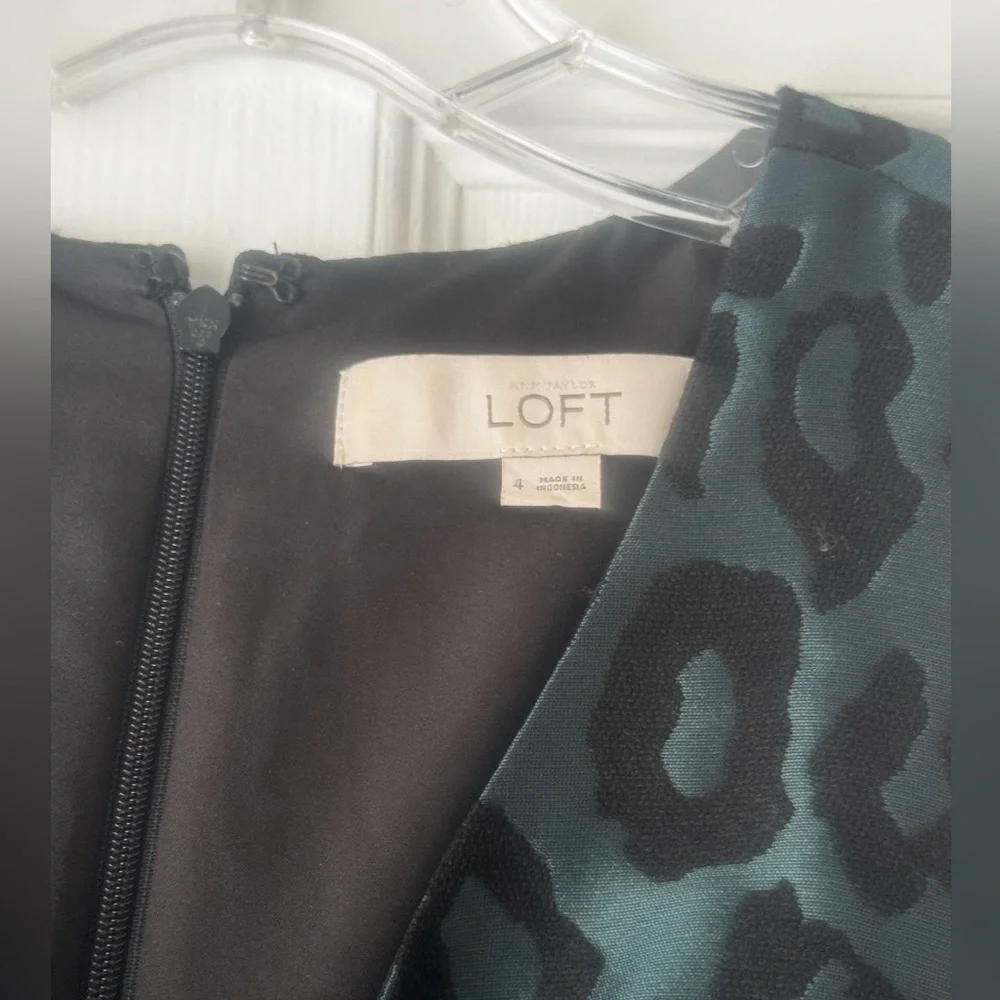 LOFT Cocktail, Wedding Guest Black and Teal Patterned Dress Sz 4 - Picture 2 of 5